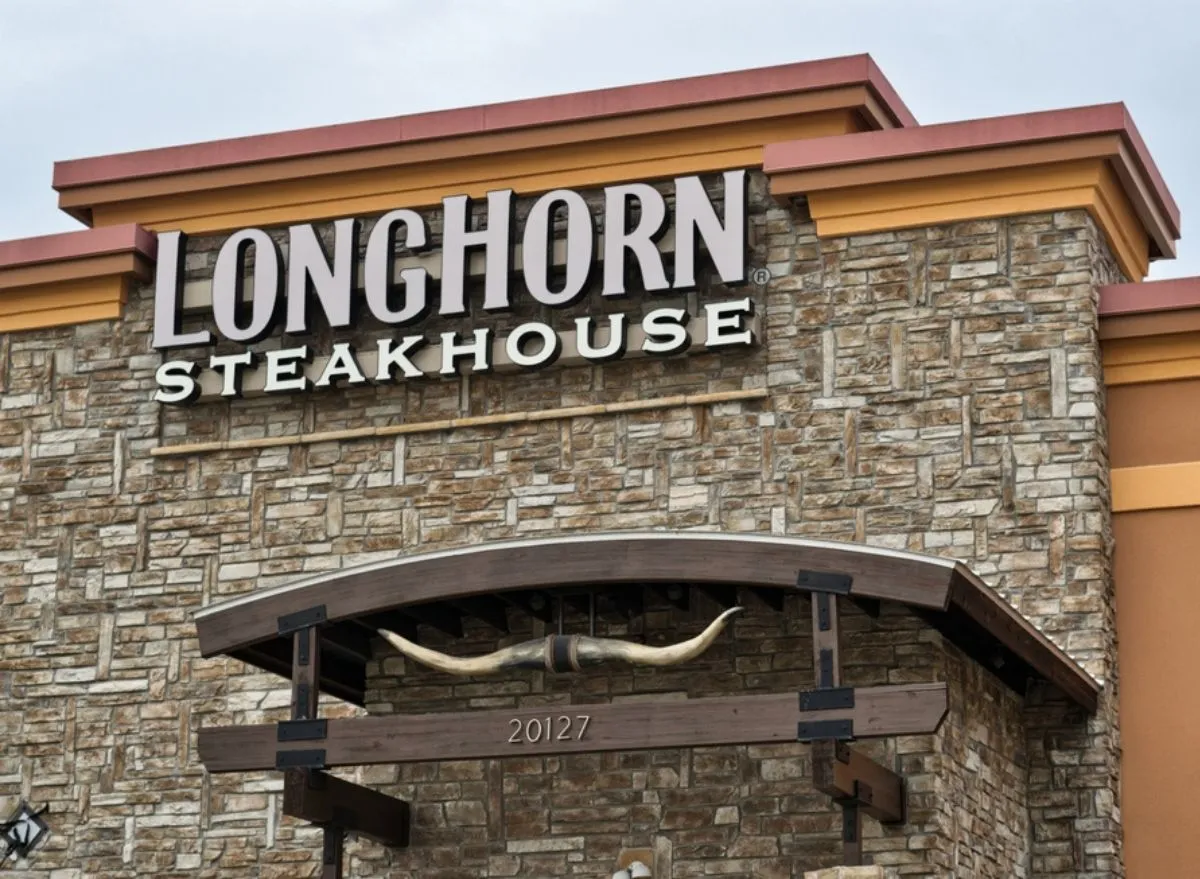 longhorn steakhouse outside